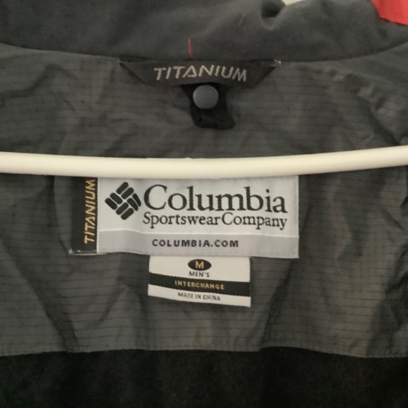 Windbreaker, Columbia - Picture 5 of 10